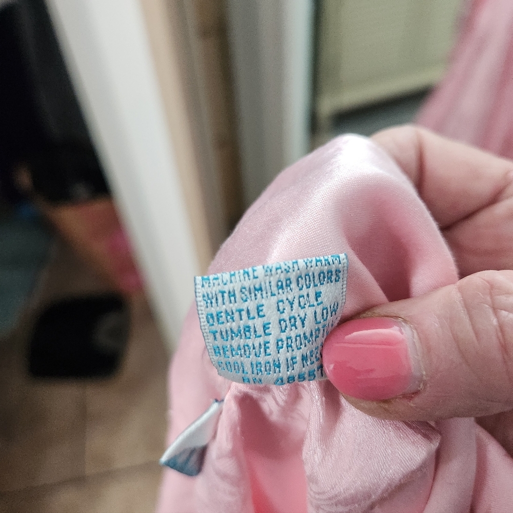 Womens Bath Robe. - Picture 5 of 6